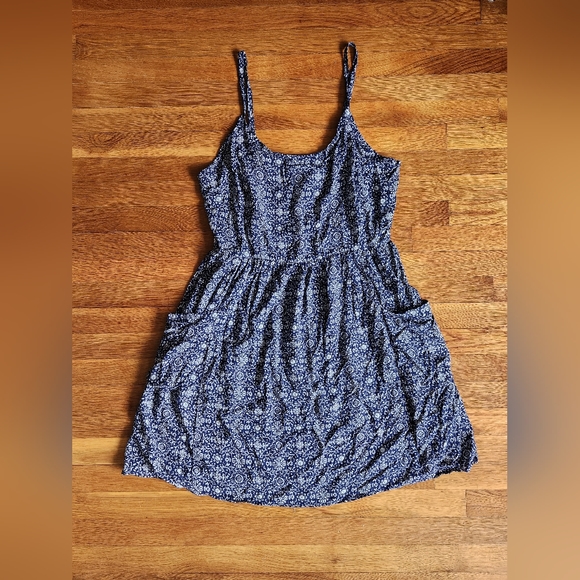 Forever 21 + Sundress - Picture 1 of 4